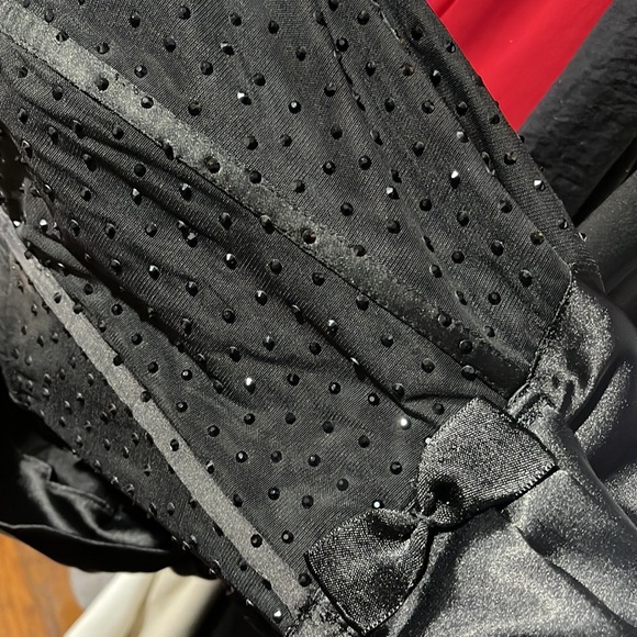 Off Shoulder Black Tie Dresa - Picture 6 of 6